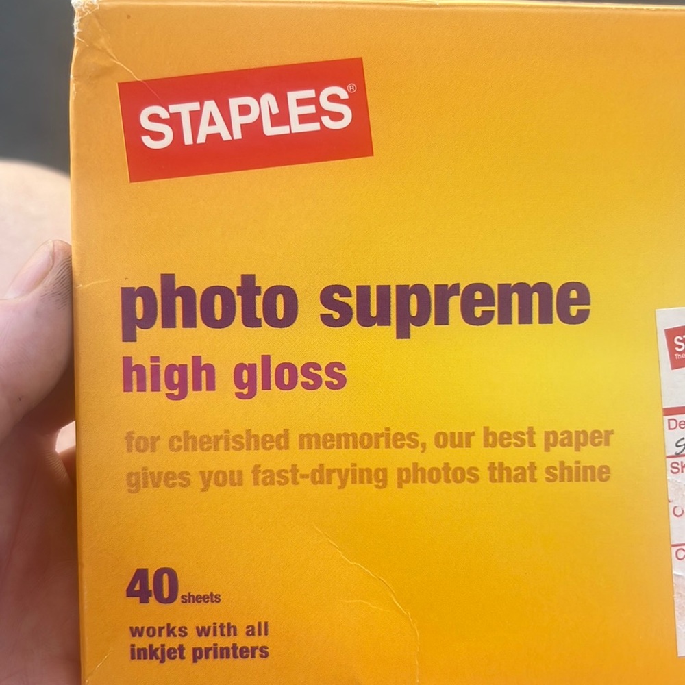 Hi gloss photo 4 x 6” paper contains 35 sheets